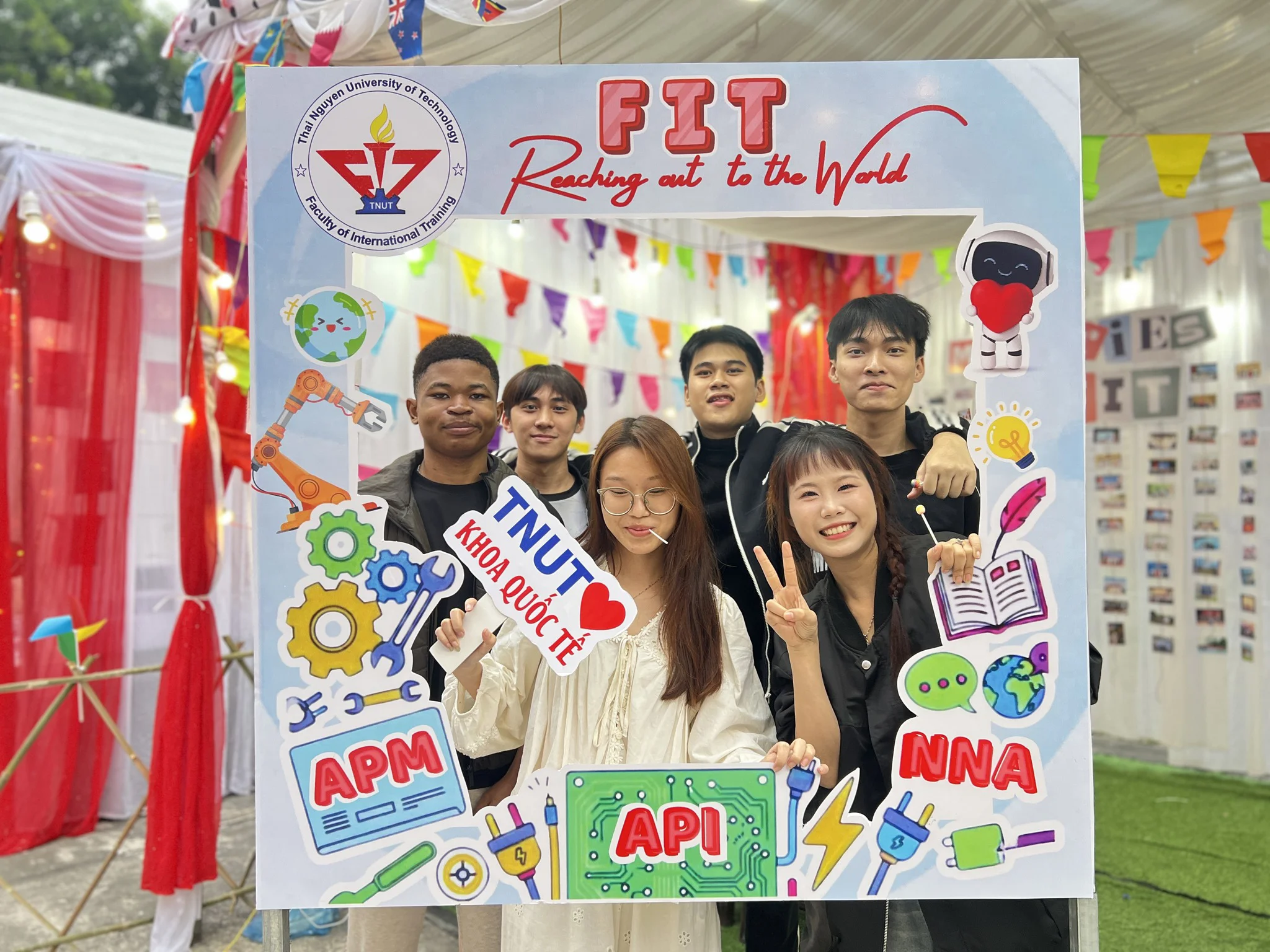 [HOT EVENT] KHAI TRƯƠNG NHÀ MỚI – TẶNG QUÀ CÔNG NGHỆ